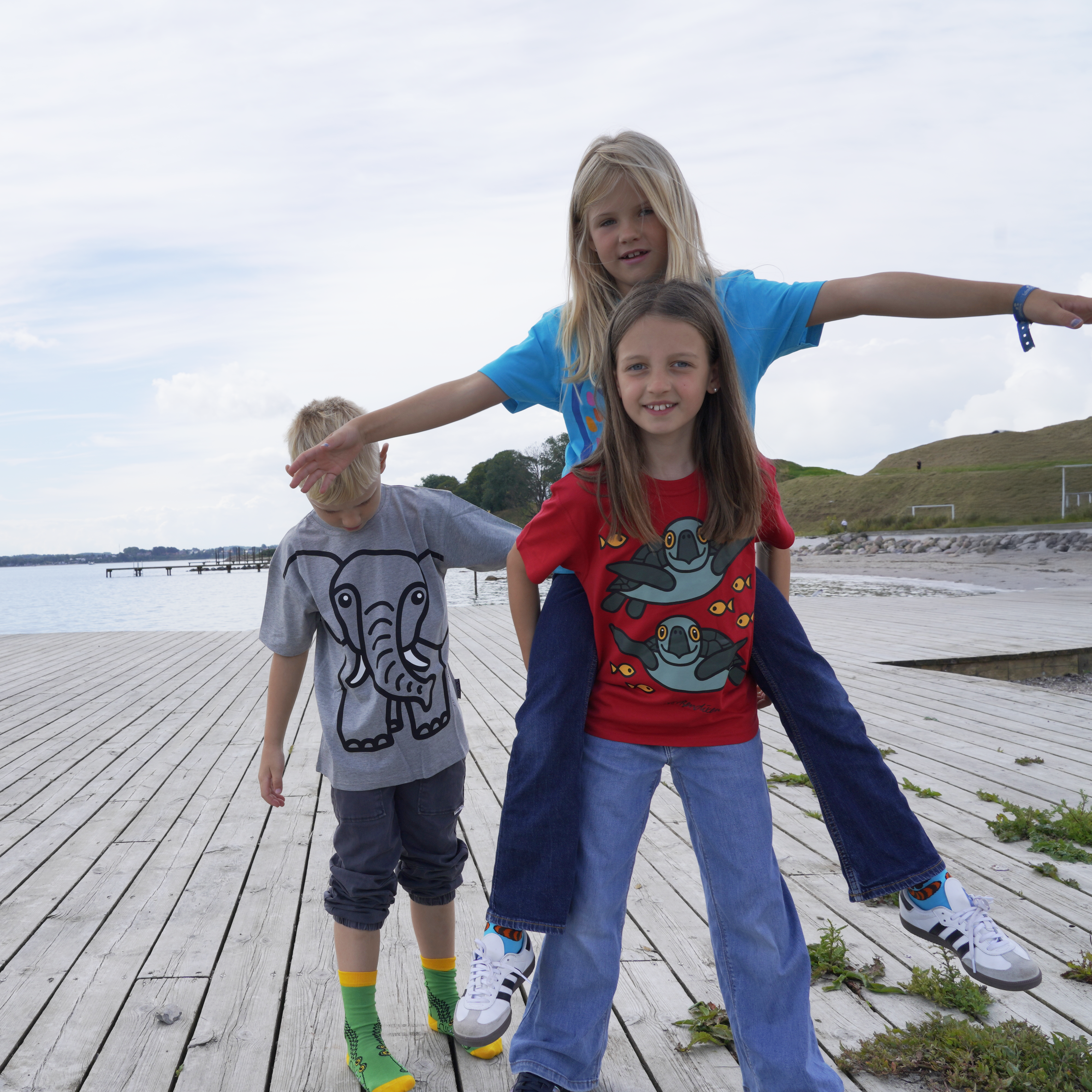 T-SHIRT BØRN HAVSKILDPADDE RØD  5